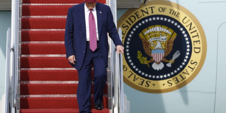 Federal appeals court rules that Trump administration can continue collecting tariffs during ongoing legal challenges