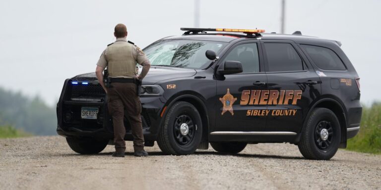 Suspected shooter of 2 Minnesota lawmakers apprehended