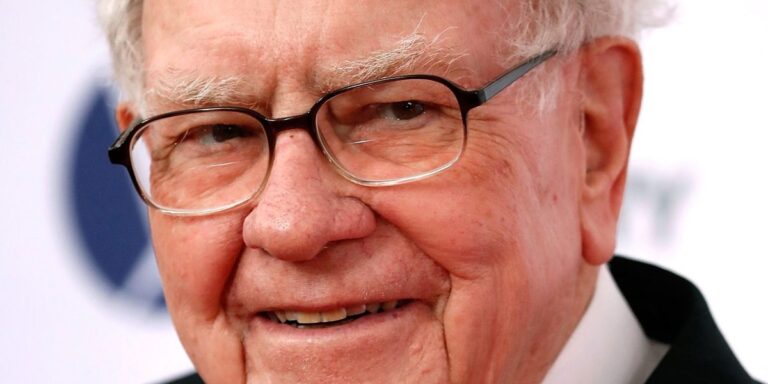 Warren Buffett gives away an additional $6 billion in Berkshire Hathaway stocks