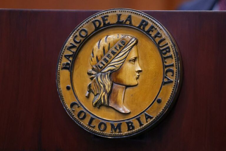 Central Bank of Colombia Maintains Interest Rate at 9.25% in Response to Fiscal Uncertainty and Inflation