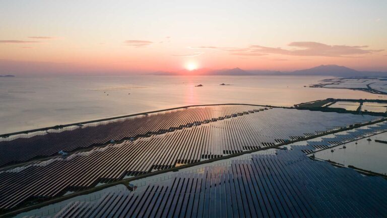 Coastal Energy Solutions: Creating a Cleaner Future by Combining Land and Sea Resources