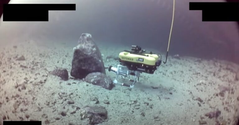 Robots Tested by Royal Navy for Undersea Cable Protection