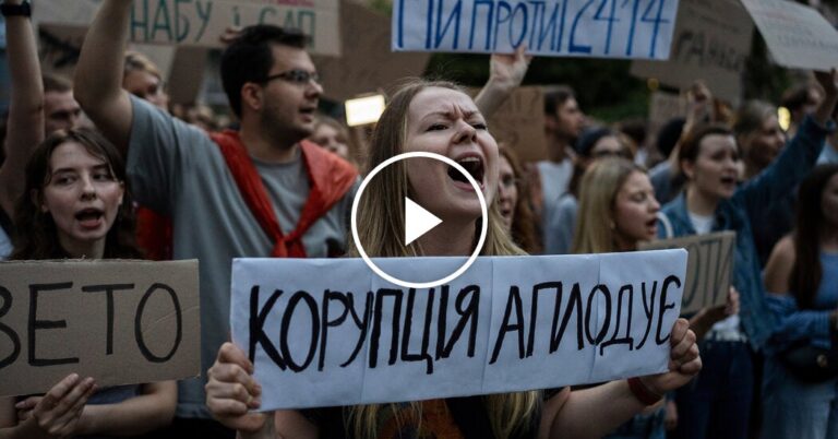 Protests Erupt as Ukraine Undermines Anticorruption Agencies