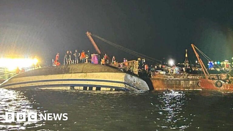 Tourist boat capsizes in Vietnam, leaving dozens dead