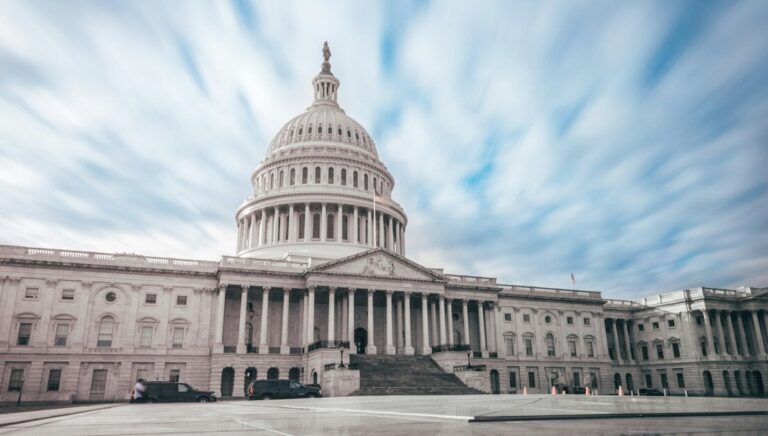 US Senate rejects 10-year ban on state regulation of AI, supporting creativity sector