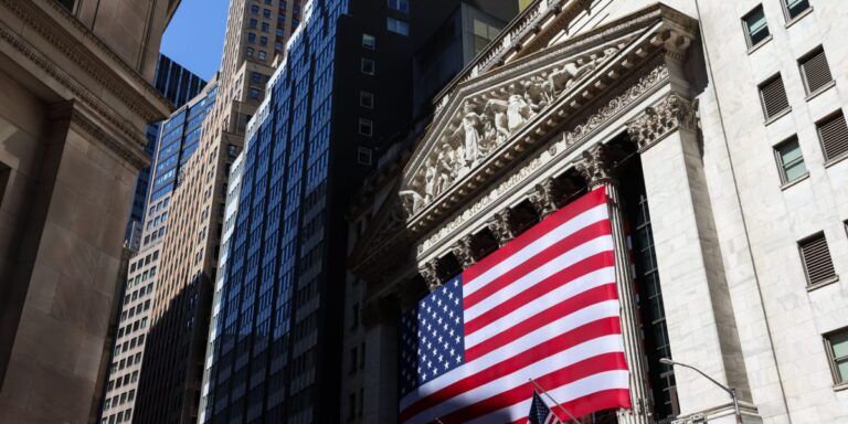 Stock Market Update: S&P 500 and Nasdaq Reach Record Highs on Strong Earnings