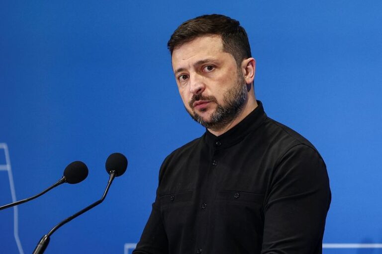 Zelenskiy talks about war supplies and Russia sanctions with American legislators