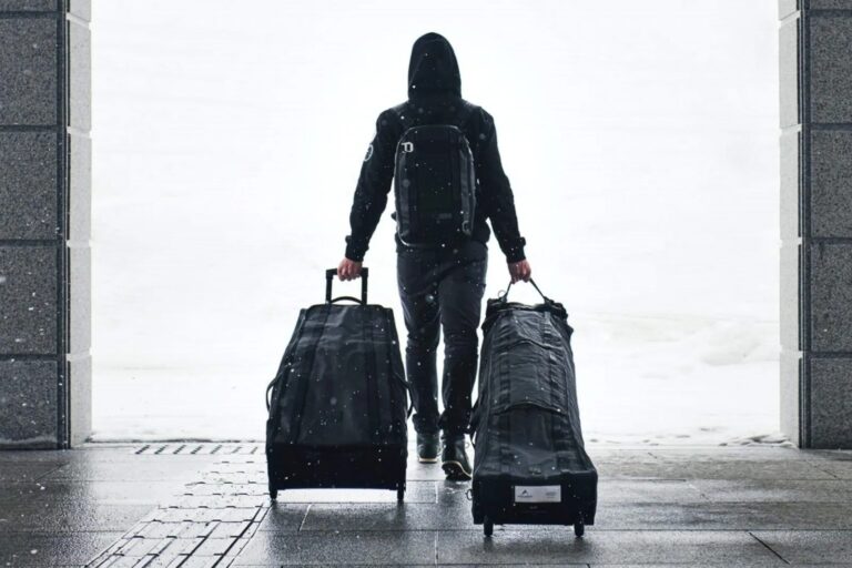 Comparing the Top 15 Rolling Duffel Bags of 2025: A Detailed Review
