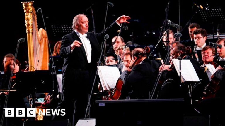 Gergiev, a close associate of Putin, scheduled to perform in Italy despite ban on pro-Kremlin artists