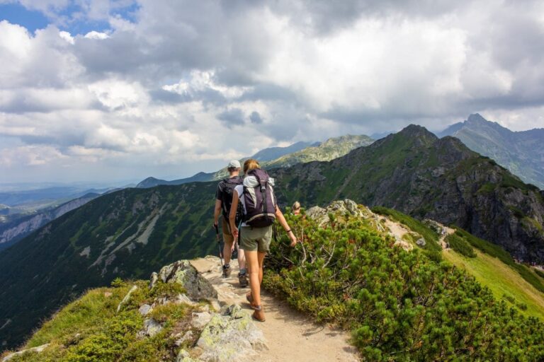 Top 35 Gift Ideas for Hikers and Campers