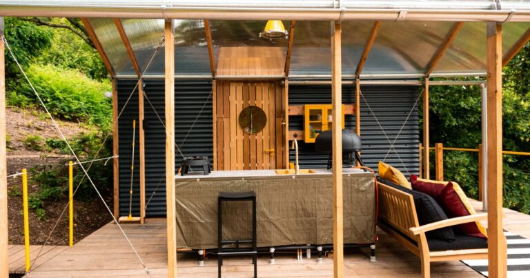 Modular Birdhouse Tiny House Provides Adaptable Compact Living Options