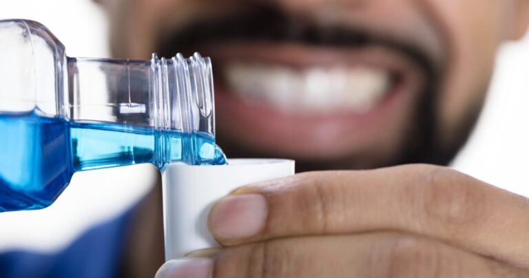 Mouthwash with Herbs Maintains Beneficial Bacteria in the Mouth