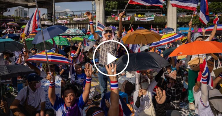 Protesters in Bangkok Rally Against Prime Minister Paetongtarn