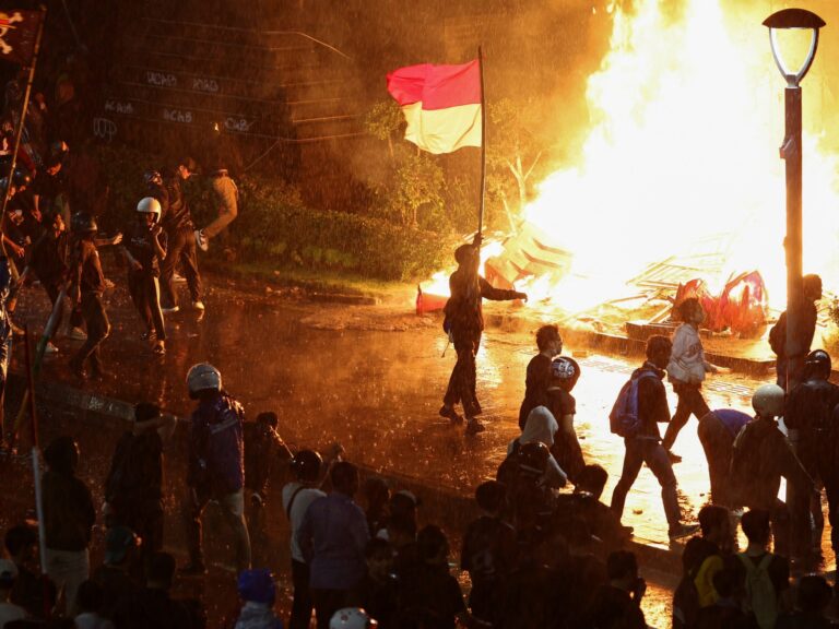 Tensions escalate as Indonesia protesters clash with riot police | Protests News
