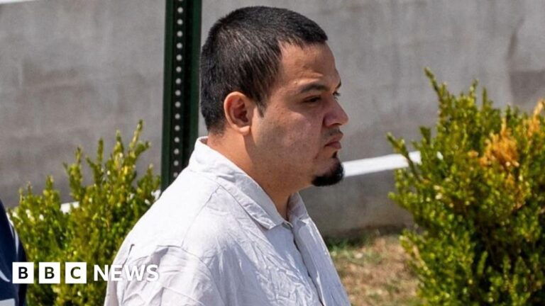 US government seeks to expel Kilmar Ábrego García to Uganda
