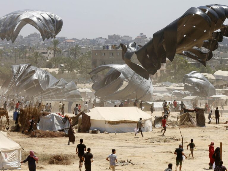 Opinion: The airdrops in Gaza are a publicity stunt, not a humanitarian effort