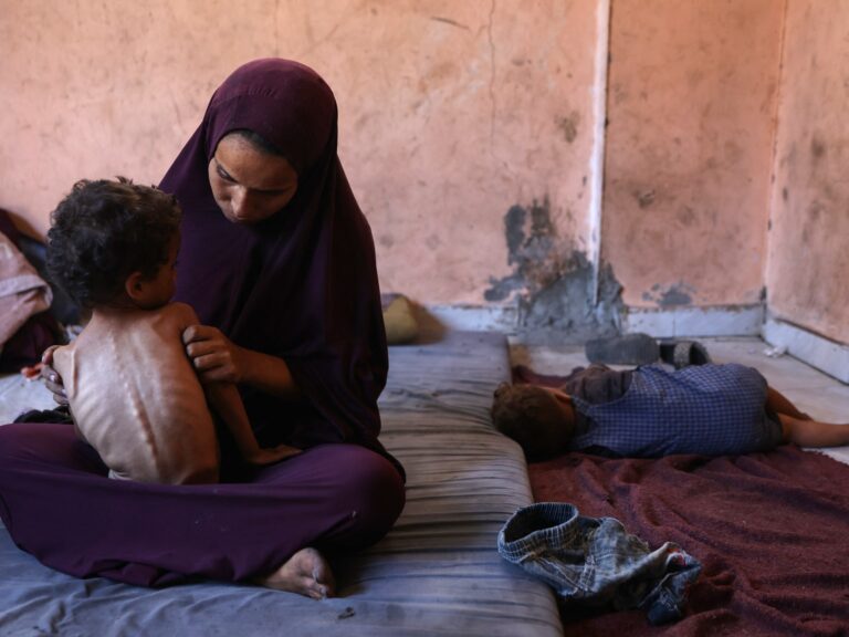 Palestinian Girl Faces Struggle for Survival in the Midst of Gaza Famine