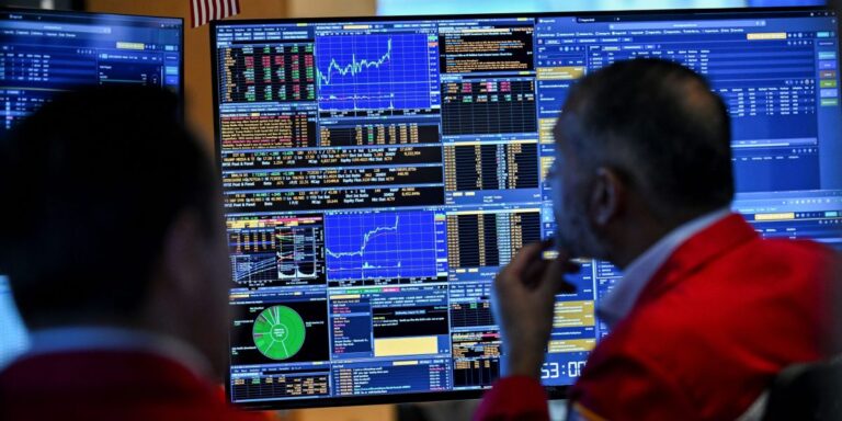 Today’s Stock Market: Dow Futures Increase Prior to Powell’s Speech and Retail Earnings
