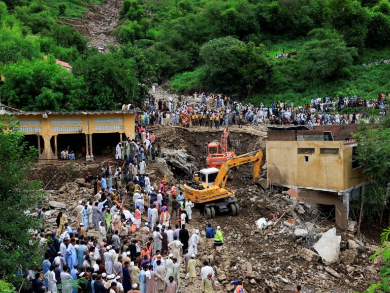 Pakistan restores power, reopens roads following floods that claimed hundreds of lives | Latest Flood Updates