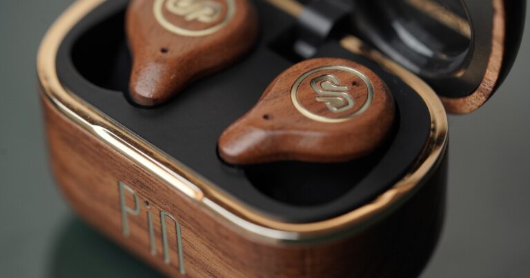 AI-Enhanced Earbuds Transform the Concept of Sustainability