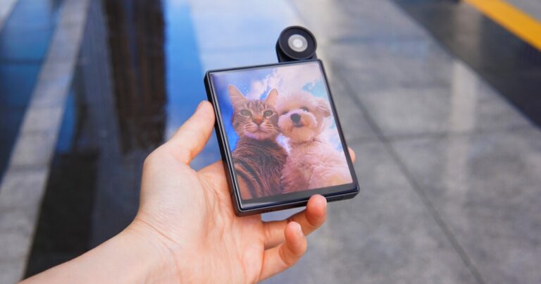 iKKO MindOne Pro AI phone provides compact intelligent features