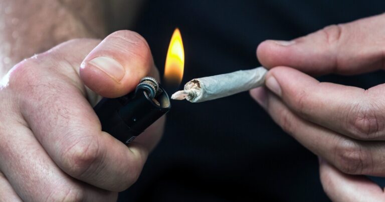 Higher risk of oral cancer associated with cannabis use disorder