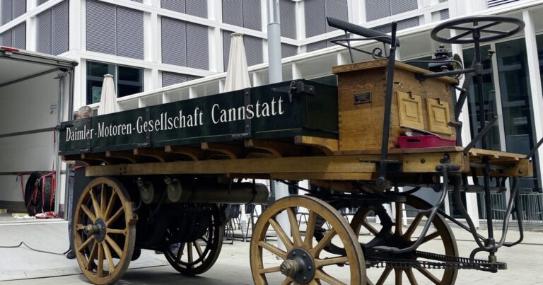 Daimler Restores the World’s First Truck