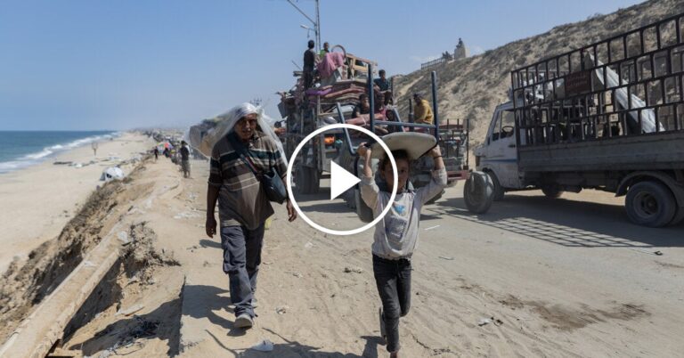 Palestinians Escaping Gaza City as Israel Increases Offensive Operations