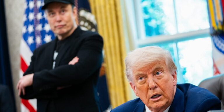 Energy Department: Wind and Solar Power Useless Without Sunlight or Wind, Elon Musk Points Out Need for Batteries