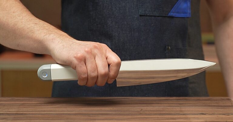 Effort reduced by half with new ultrasonic chef’s knife