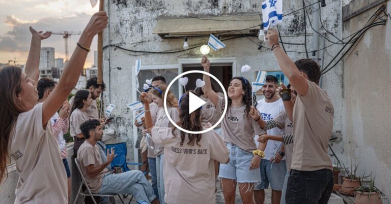 Exchange of Israeli Captives and Palestinian Detainees Commences