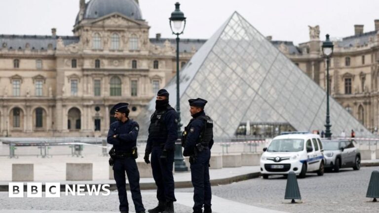 ‘Priceless’ Gems Stolen in Heist at Paris’s Louvre Museum