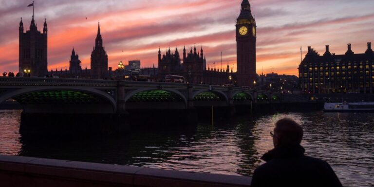 This week the U.S. and Europe are not in sync due to Daylight Savings Time.