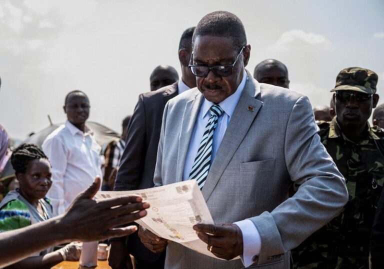 President Mutharika of Malawi takes oath for second term