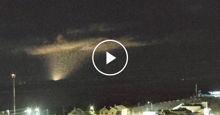 New Strikes Ordered by Netanyahu Result in Explosions Over Gaza Skyline