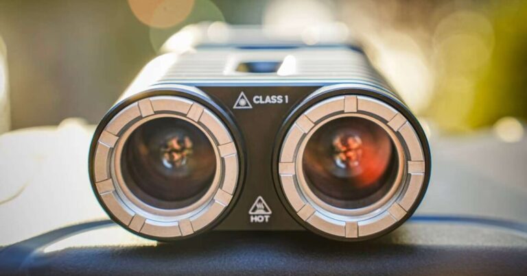 Dual Beam Laser Flashlight Illuminates Up To 2km