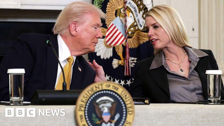 US Justice Department Probes Epstein’s Suspected Connections to Clinton, Banks Following Trump’s Inquiry