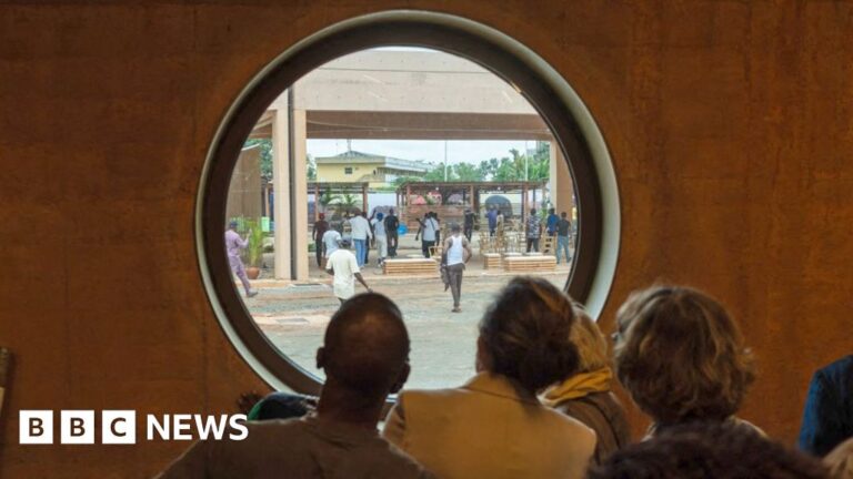 Controversy Surrounding Nigeria’s Benin Bronzes and The Museum of West African Art (Mowaa)