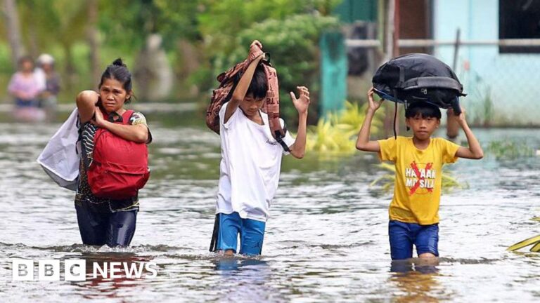 Typhoon Fung-wong approaches the Philippines following devastating Kalmaegi storm