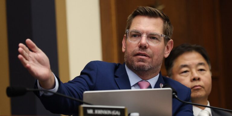 Swalwell alleges Pulte used authority to target critics of Trump