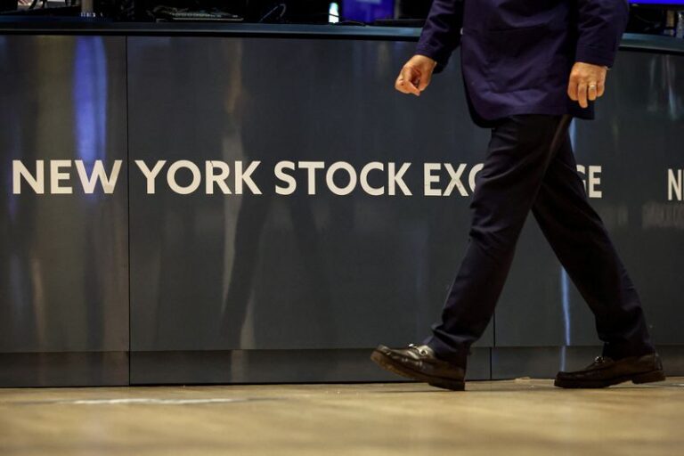 Crypto-focused Grayscale reports a 20% revenue decrease in US IPO filing