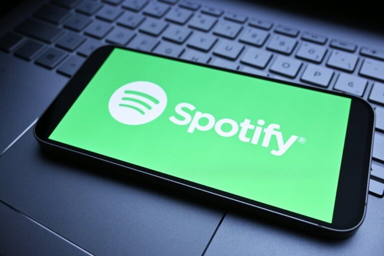 Spotify dismisses ‘payola’ lawsuit as ‘nonsense’ amidst class action targeting playlist practices