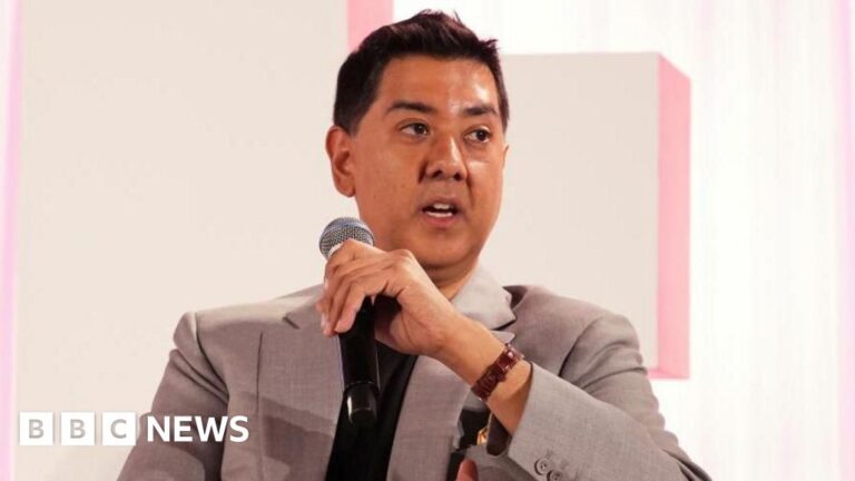 British social media campaigner’s detention blocked by US judge