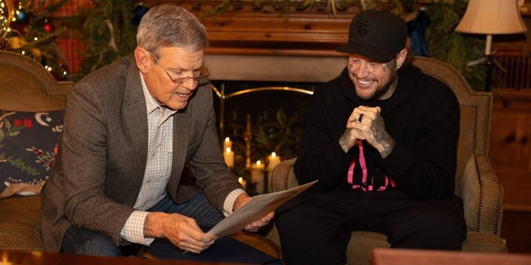 Country-rap sensation Jelly Roll, discovered music in prison, granted pardon by Tennessee governor in festive Christmas Tree ceremony