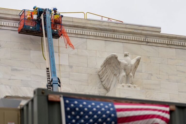 Nomura aligns with international brokerages in predicting a rate cut by the Fed this week