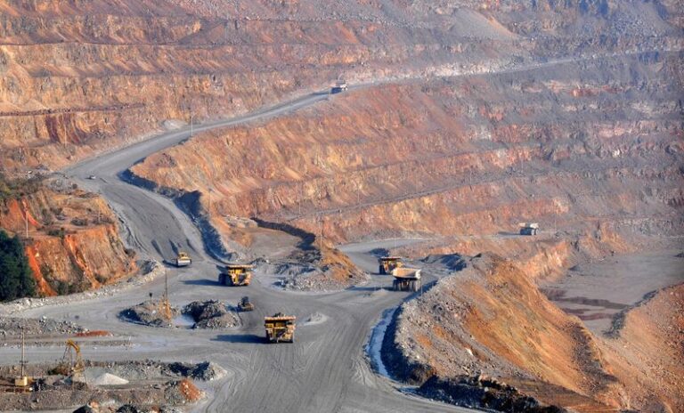 Jiangxi Copper Increases Takeover Offer for SolGold to $1.13 Billion