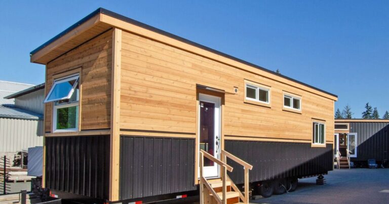 Full-time Living in an Extra-wide Juniper Tiny House with a Full-size Bathtub