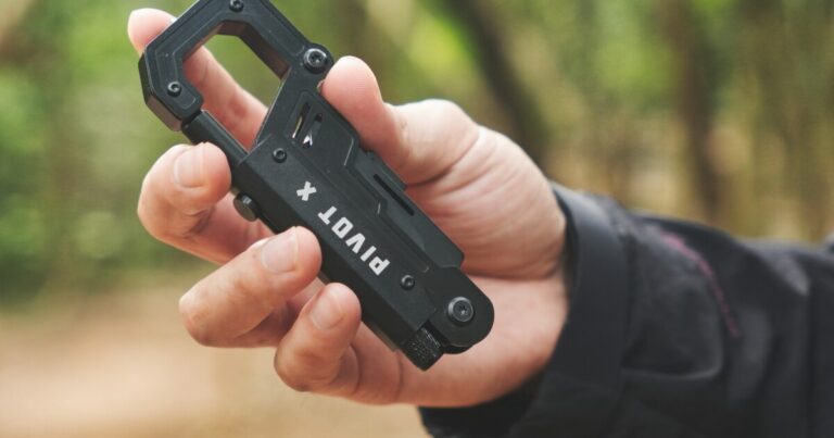 The Pivot X Clip Multi-Tool Carabiner Provides Everyday Carry Utility