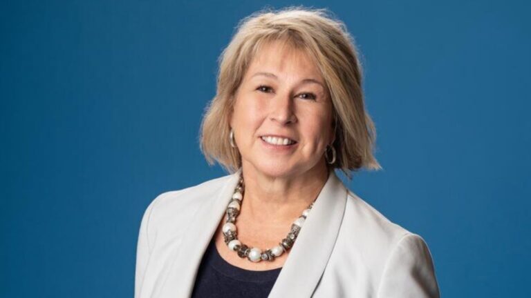 Sarah Trahern, CEO of the Country Music Association, to retire by the end of 2026.