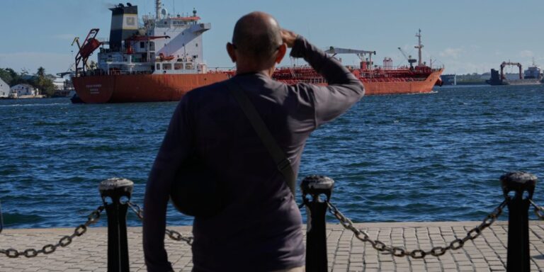 Icon of a Downward Facing Arrow Button